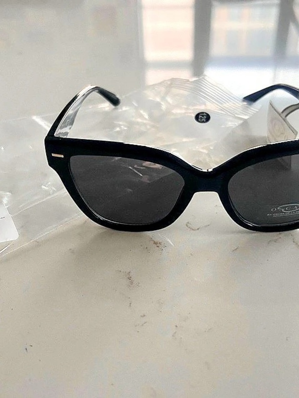 Oscar by Oscar de la Renta Women's Black Sunglasses NWT